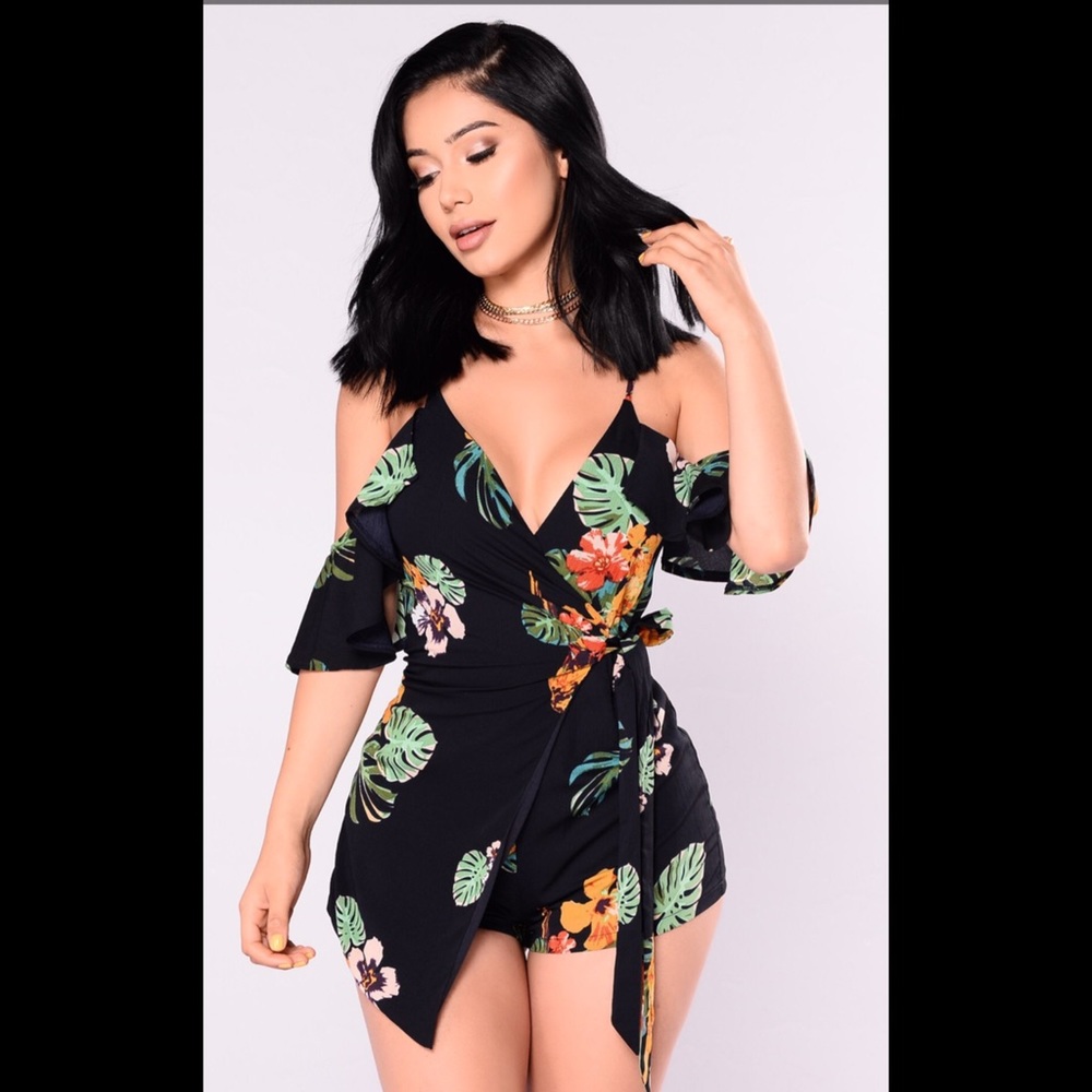 Fashion Nova Vidette Romper Size L